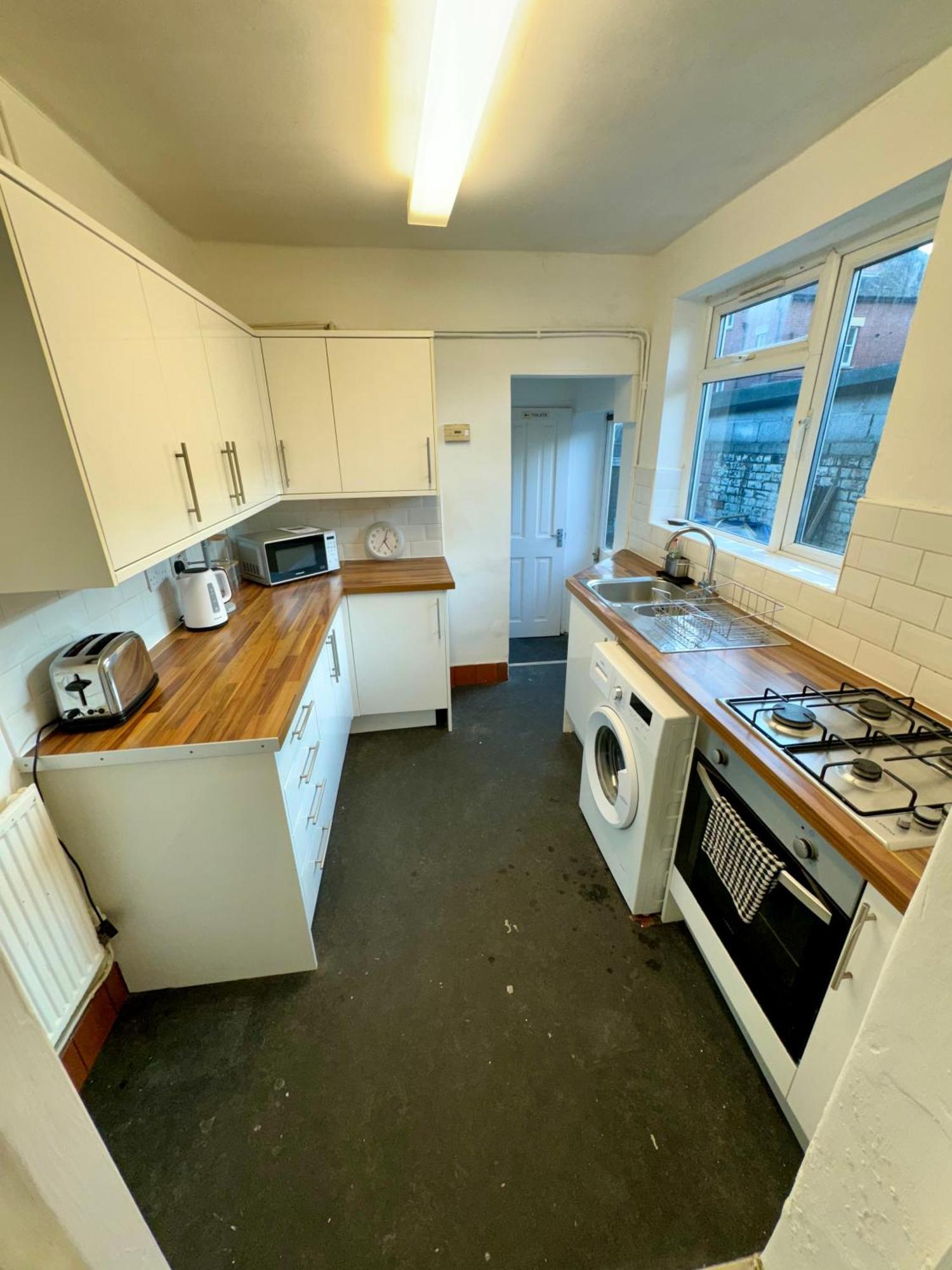 Delightful Room By Gloucester Road บริสตอล ภายนอก รูปภาพ